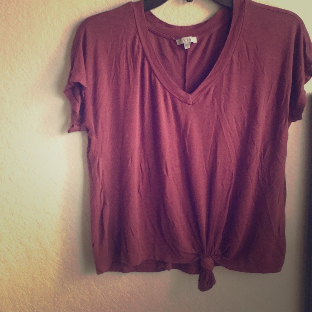 Iris Maroon Basic Tee